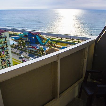 Apartament Denis In Apart-Otel Residenc Batumi Eksteriør billede
