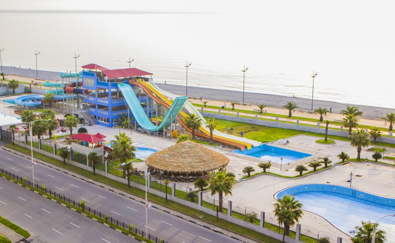 Apartament Denis In Apart-Otel Residenc Batumi Eksteriør billede